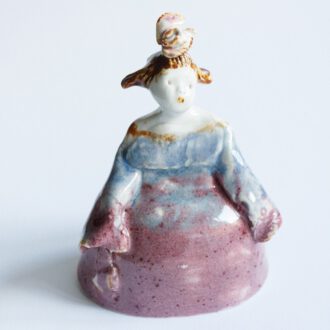 Menina Porcelana Púrpura